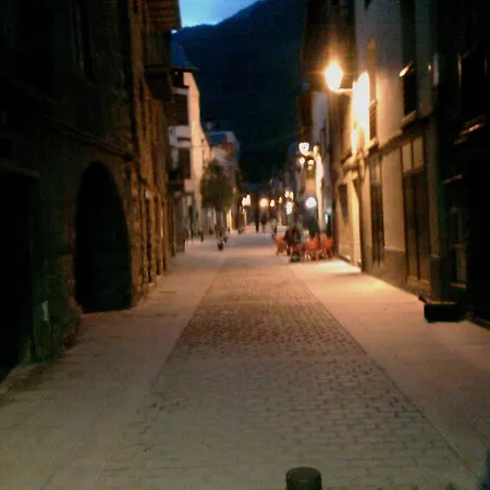 Apartmentsuitespain Baqueira Jardin *
