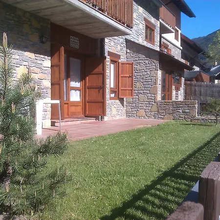 Apartment Apartmentsuitespain Baqueira Jardin